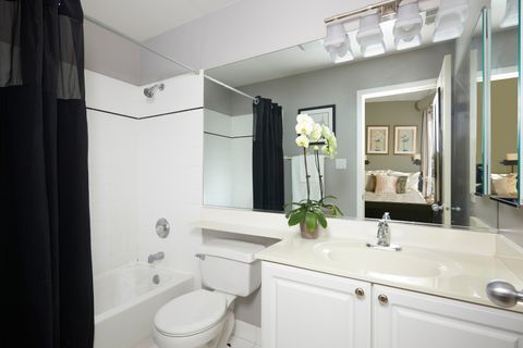 Tiny photo for 2360 N Janssen Street #2D, Chicago, IL 60614 (MLS # 12478505)