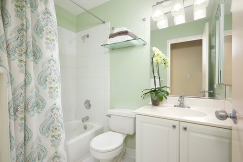 Tiny photo for 2360 N Janssen Street #2D, Chicago, IL 60614 (MLS # 12478505)
