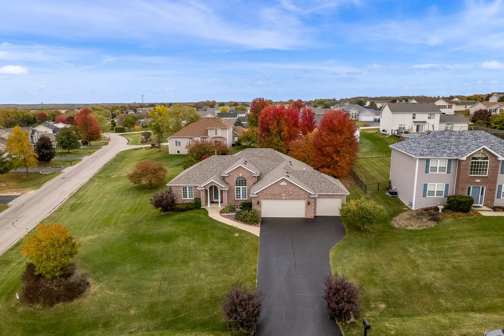 Photo for 664 Elberon Way, Roscoe, IL 61073 (MLS # 12504325)