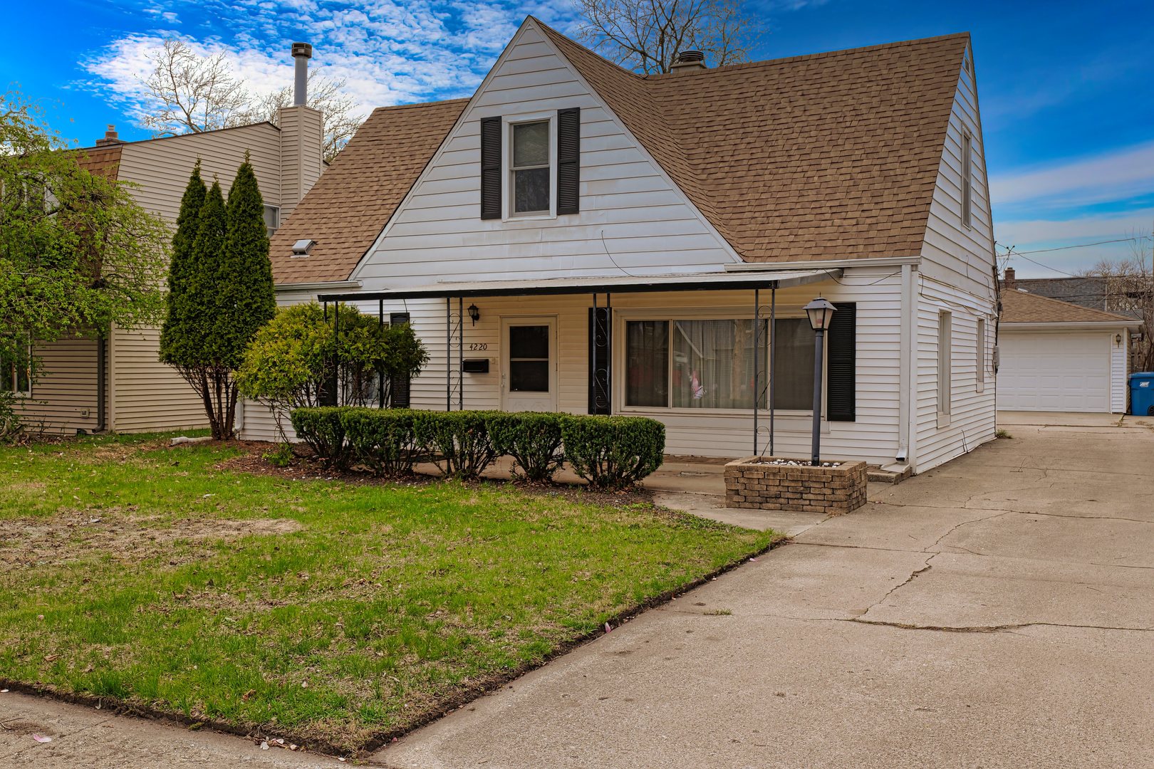 4220 W 99th Place