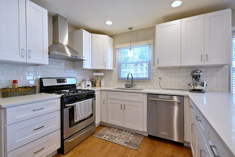 Tiny photo for 1350 W Barnwall Drive, Addison, IL 60101 (MLS # 12669409)