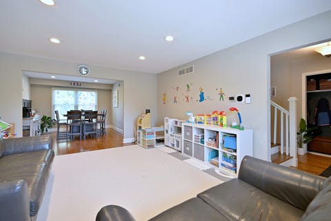 Tiny photo for 1350 W Barnwall Drive, Addison, IL 60101 (MLS # 12669409)