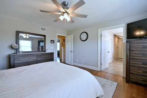 Tiny photo for 1350 W Barnwall Drive, Addison, IL 60101 (MLS # 12669409)