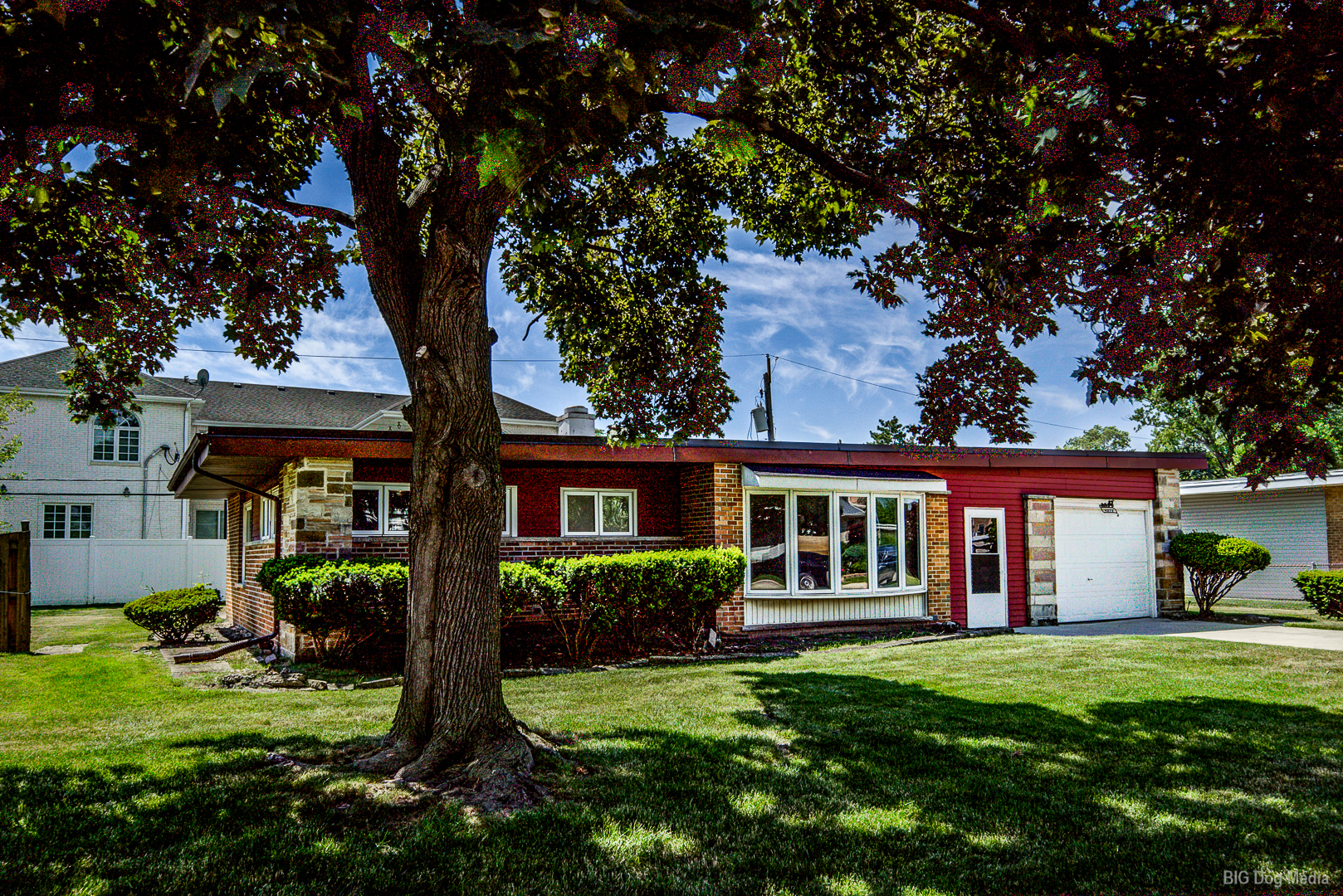 4872 N Redwood Drive