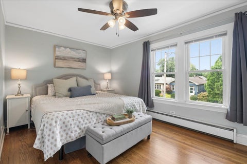 Tiny photo for 1162 S Ridgeland Avenue, Oak Park, IL 60304 (MLS # 12727510)