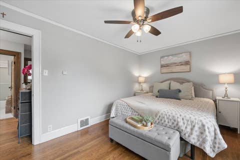 Tiny photo for 1162 S Ridgeland Avenue, Oak Park, IL 60304 (MLS # 12727510)