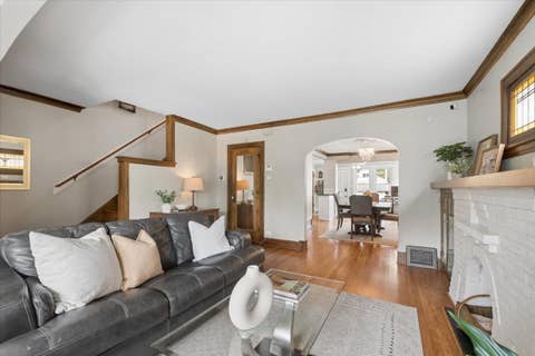 Tiny photo for 1162 S Ridgeland Avenue, Oak Park, IL 60304 (MLS # 12727510)