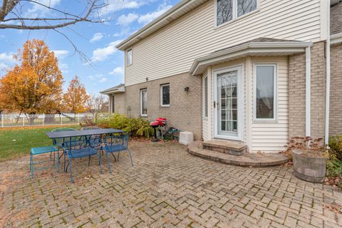 Tiny photo for 2170 Arthurs Pass, New Lenox, IL 60451 (MLS # 12514009)