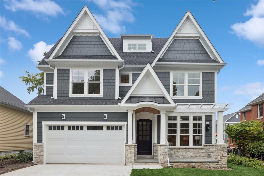 Photo for 334 S Ashland Avenue, La Grange, IL 60525 (MLS # 12500245)