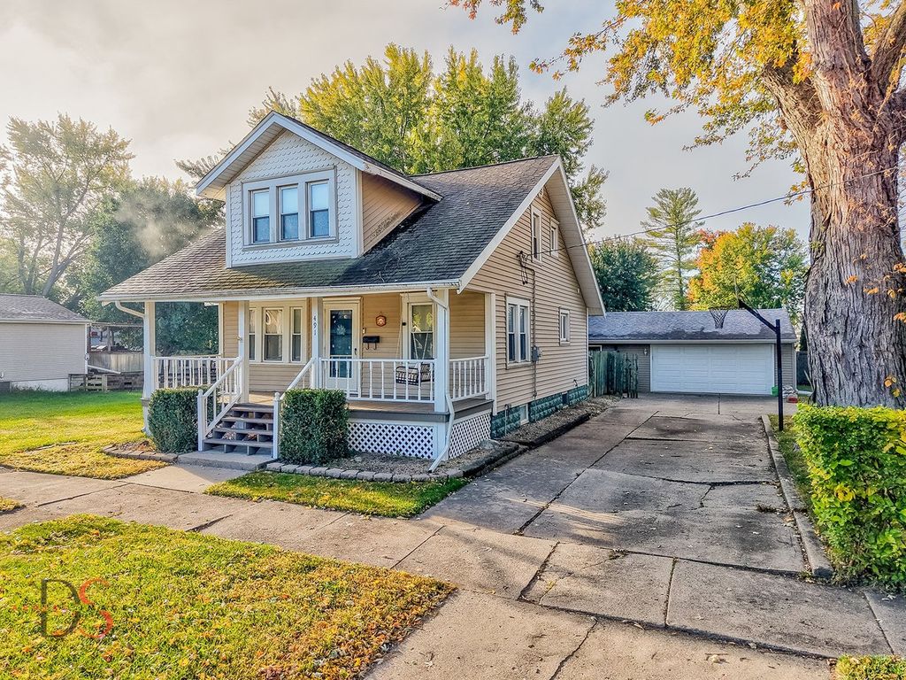 Photo for 491 Illinois Street, Marseilles, IL 61341 (MLS # 12502657)