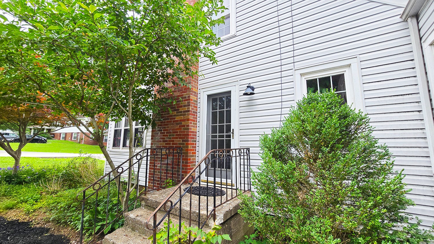 725 Magnolia Avenue