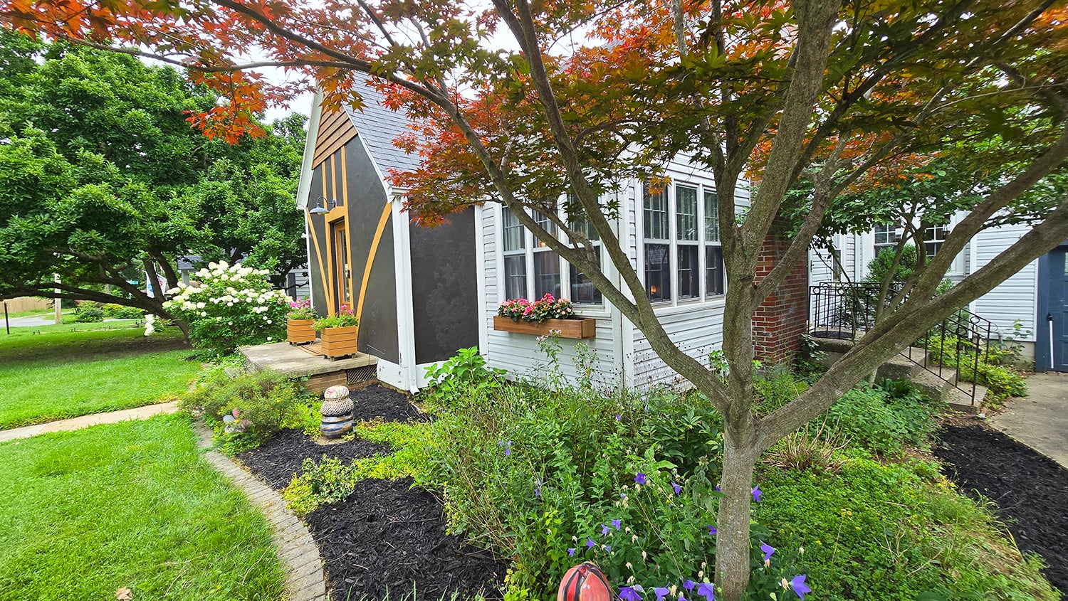 725 Magnolia Avenue