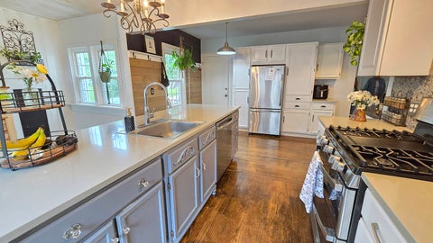 Tiny photo for 725 Magnolia Avenue, Mt Vernon, IL 62864 (MLS # 12702293)