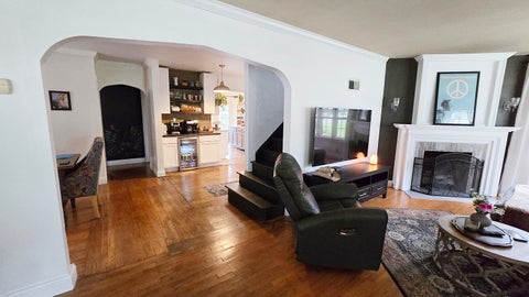 Tiny photo for 725 Magnolia Avenue, Mt Vernon, IL 62864 (MLS # 12702293)