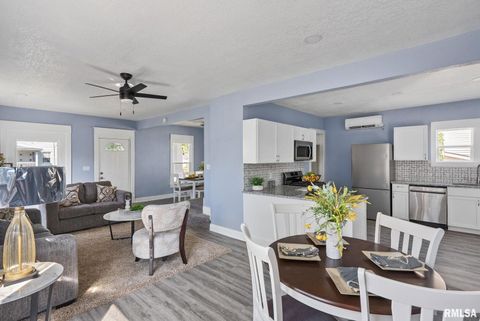 Tiny photo for 2410 18TH Avenue, Moline, IL 61265 (MLS # QC4269618)