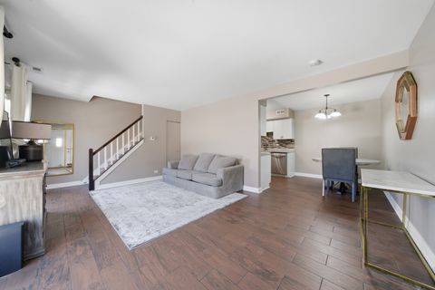 Tiny photo for 805 Wellington Avenue #805, Elk Grove Village, IL 60007 (MLS # 12590956)