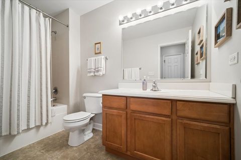 Tiny photo for 1158 Orangery Court, Carol Stream, IL 60188 (MLS # 12623562)