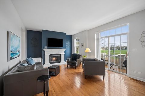 Tiny photo for 1158 Orangery Court, Carol Stream, IL 60188 (MLS # 12623562)