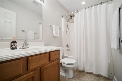 Tiny photo for 1158 Orangery Court, Carol Stream, IL 60188 (MLS # 12623562)