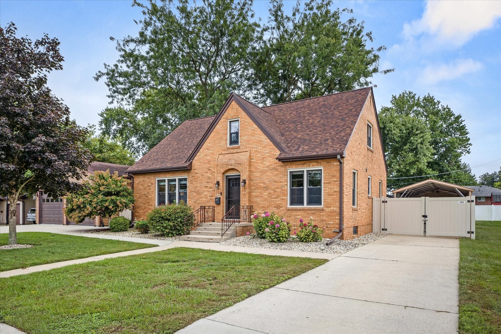 405 W Bluff Street