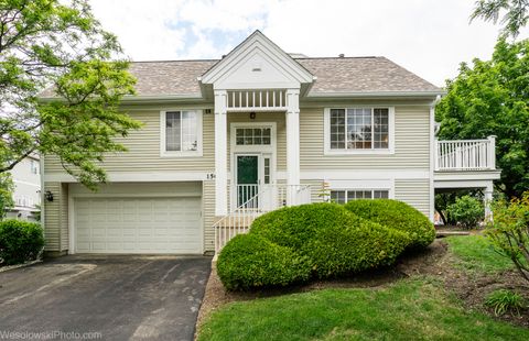 150 LUCERNE Court 150 Wheeling IL 60090
