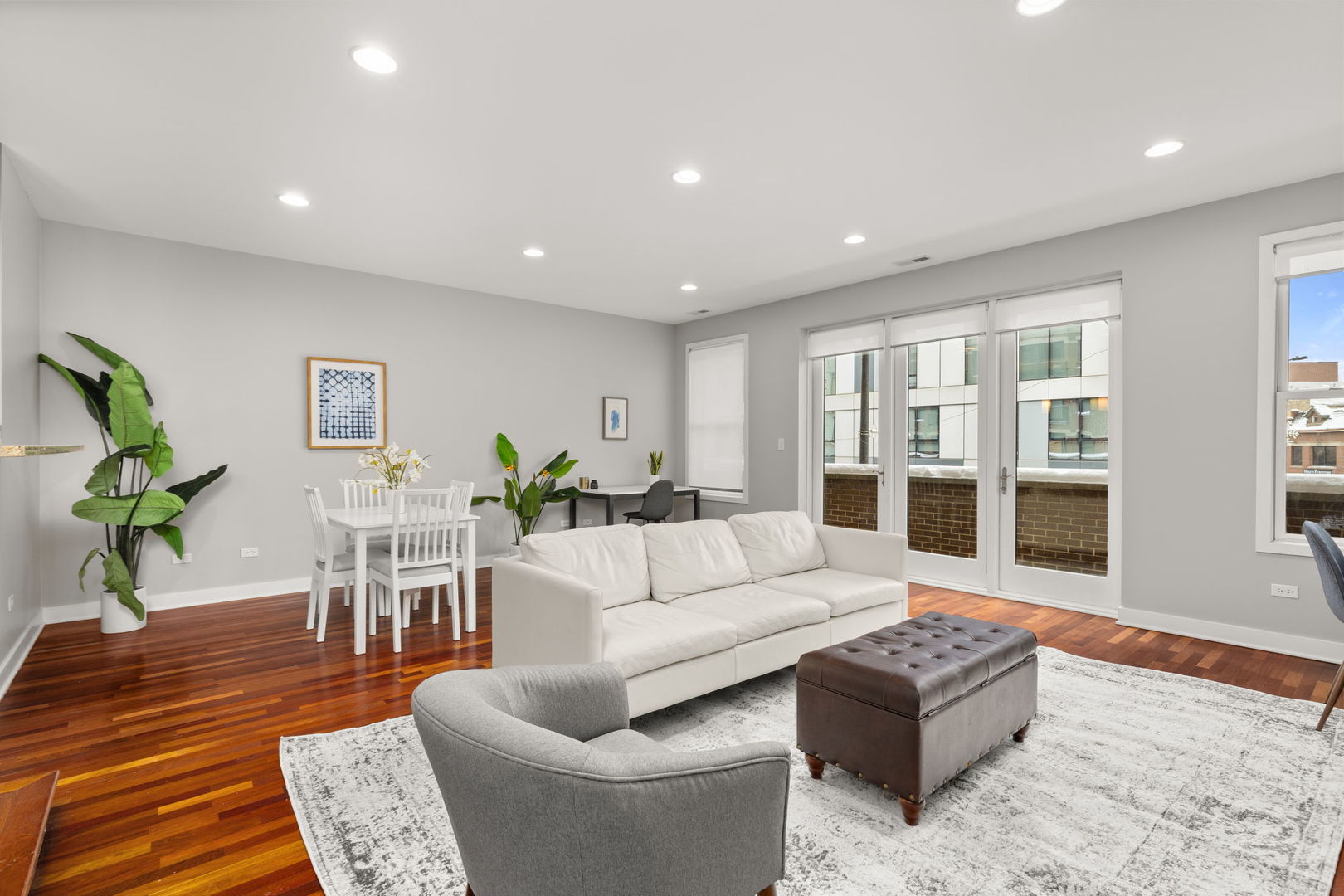 1232 N MILWAUKEE Avenue 2