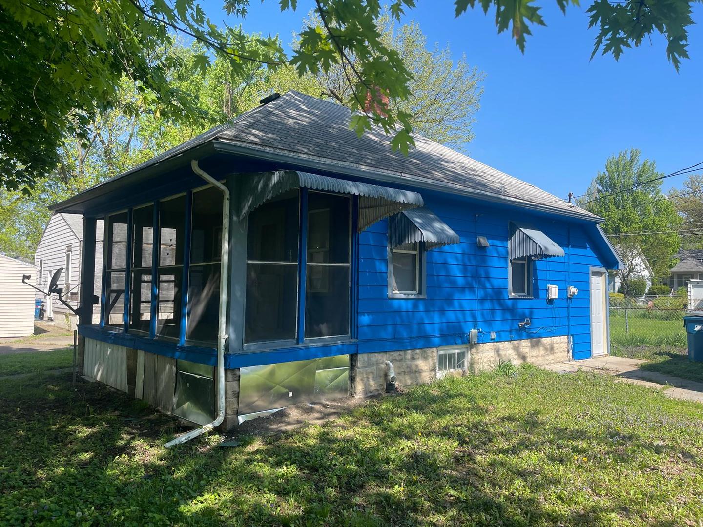 244 N 7th Avenue