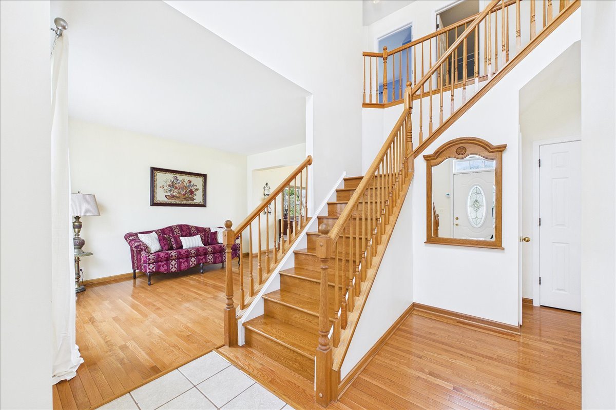 913 Meadowridge Drive