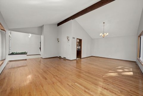 Tiny photo for 9047 W Oak Crest Court, Palos Hills, IL 60465 (MLS # 12529917)