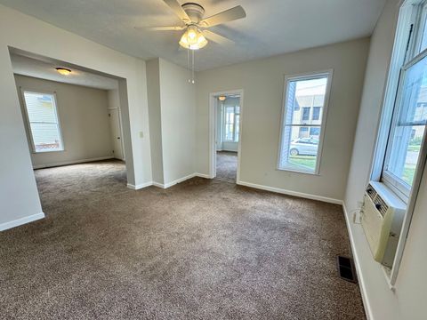 Tiny photo for 304 S Prairie Street, Bloomington, IL 61701 (MLS # 12489582)