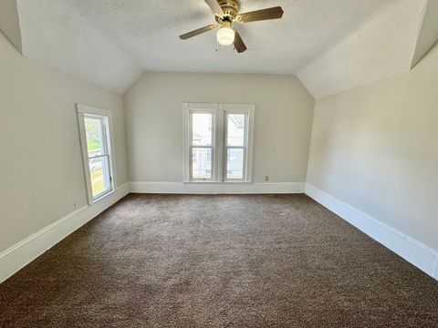 Tiny photo for 304 S Prairie Street, Bloomington, IL 61701 (MLS # 12489582)