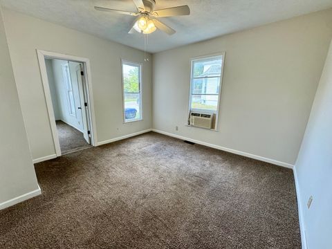 Tiny photo for 304 S Prairie Street, Bloomington, IL 61701 (MLS # 12489582)