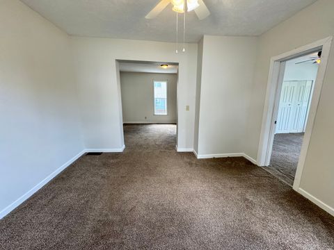 Tiny photo for 304 S Prairie Street, Bloomington, IL 61701 (MLS # 12489582)