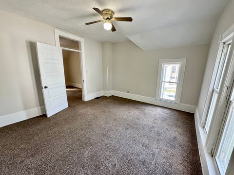 Tiny photo for 304 S Prairie Street, Bloomington, IL 61701 (MLS # 12489582)