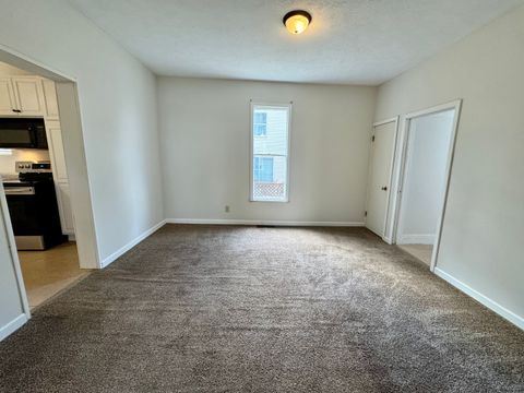 Tiny photo for 304 S Prairie Street, Bloomington, IL 61701 (MLS # 12489582)