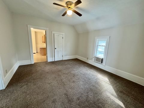 Tiny photo for 304 S Prairie Street, Bloomington, IL 61701 (MLS # 12489582)