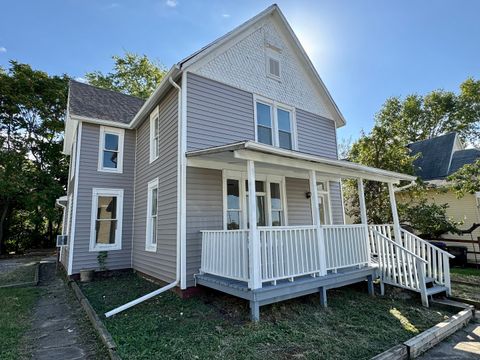 Tiny photo for 304 S Prairie Street, Bloomington, IL 61701 (MLS # 12489582)