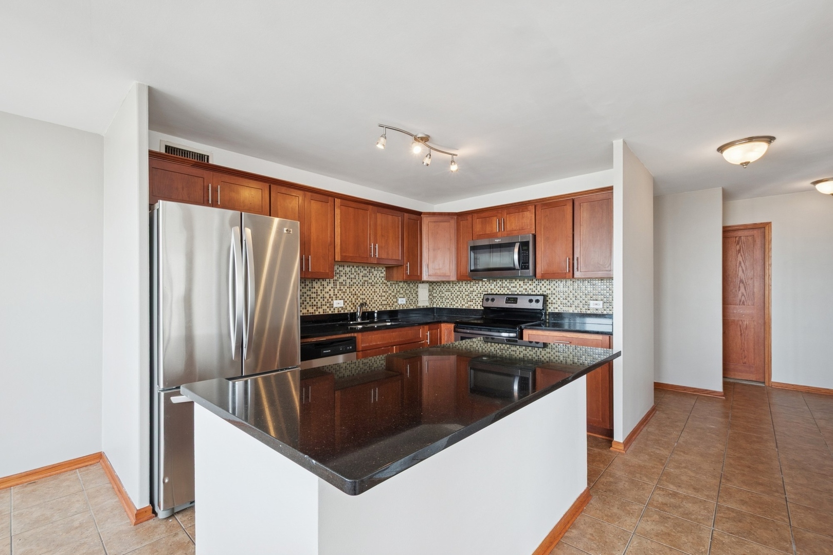 5701 N SHERIDAN Road 21A