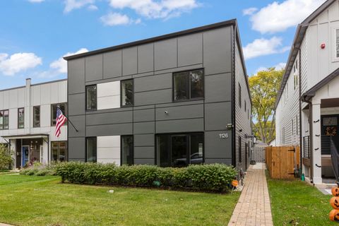 1126 Pitner Avenue Evanston IL 60202