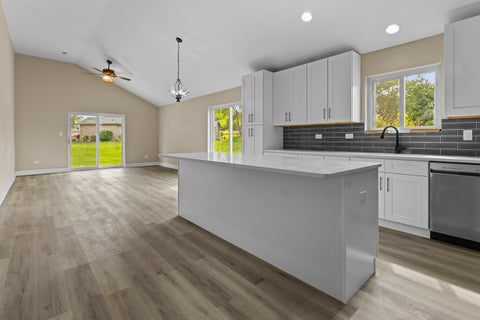 Tiny photo for 412 E Butler Avenue, Grant Park, IL 60940 (MLS # 12770670)