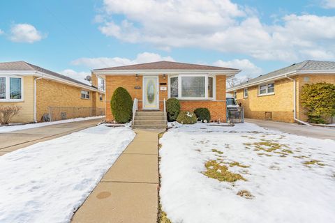 Photo of 3640 Hawthorne Street, Franklin Park, IL 60131 (MLS # 12569903)