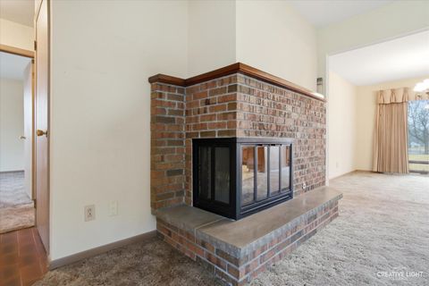 Tiny photo for 953 Sheffer Road, Aurora, IL 60505 (MLS # 12585293)