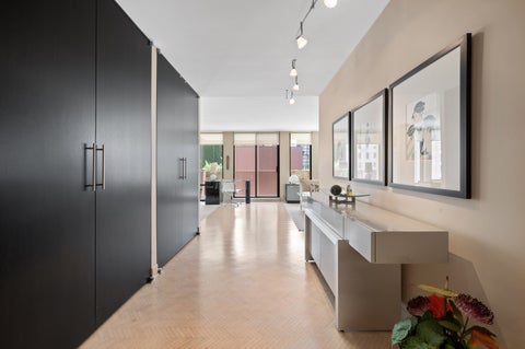 Tiny photo for 200 E Delaware Place #7D, Chicago, IL 60611 (MLS # 12723437)