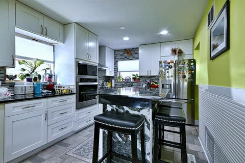 Tiny photo for 214 N William Street, Mount Prospect, IL 60056 (MLS # 12732805)