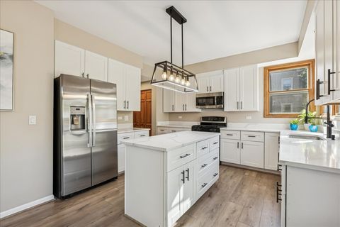 Tiny photo for 1300 Alexandra Boulevard, Crystal Lake, IL 60014 (MLS # 12506825)