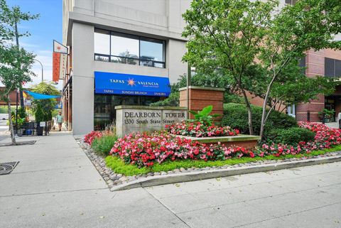 Tiny photo for 1530 S State Street #1004, Chicago, IL 60605 (MLS # 12490305)
