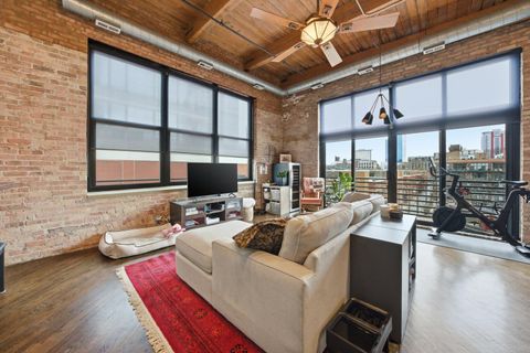 Tiny photo for 1601 S Indiana Avenue #402, Chicago, IL 60616 (MLS # 12624630)