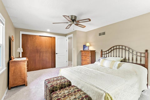 Tiny photo for 5079 Coachman Road, Bettendorf, IA 52722 (MLS # 12753689)