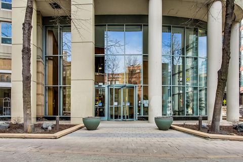 Tiny photo for 345 N La Salle Drive #1902, Chicago, IL 60654 (MLS # 12428410)