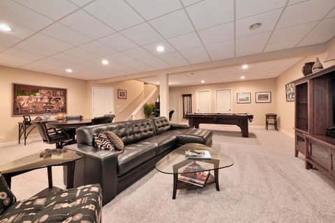 Tiny photo for 843 N Franklin Avenue, Palatine, IL 60067 (MLS # 12637610)